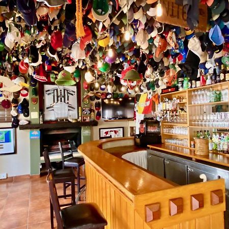 Langholm Hotel Уолфиш-Бей Экстерьер фото